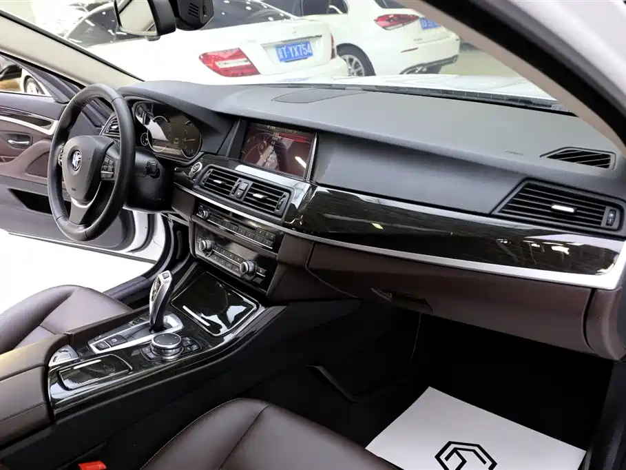 BMW 5 Series 2017 525Li Luxury Design Package купить на сайте DeffCars