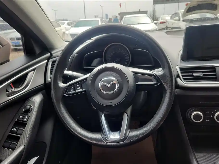 Mazda3 Angkesela 2017 Sedan 1.5L Automatic Comfort Type National V купить на сайте DeffCars