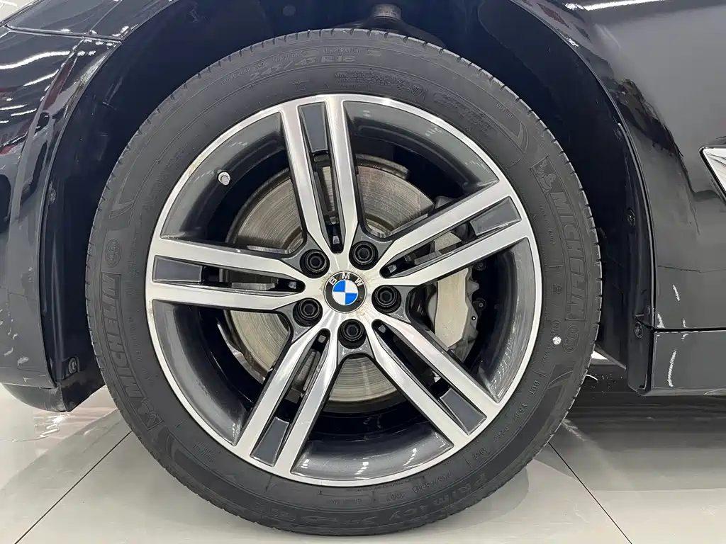 BMW 5 Series 2023 530Li Leading Luxury Package купить на сайте DeffCars