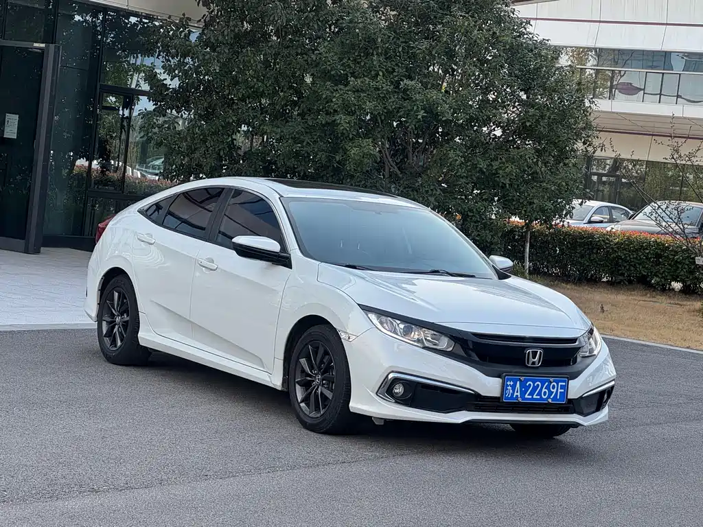 Civic 2019 220TURBO CVT Dynamic Edition National V купить на сайте DeffCars