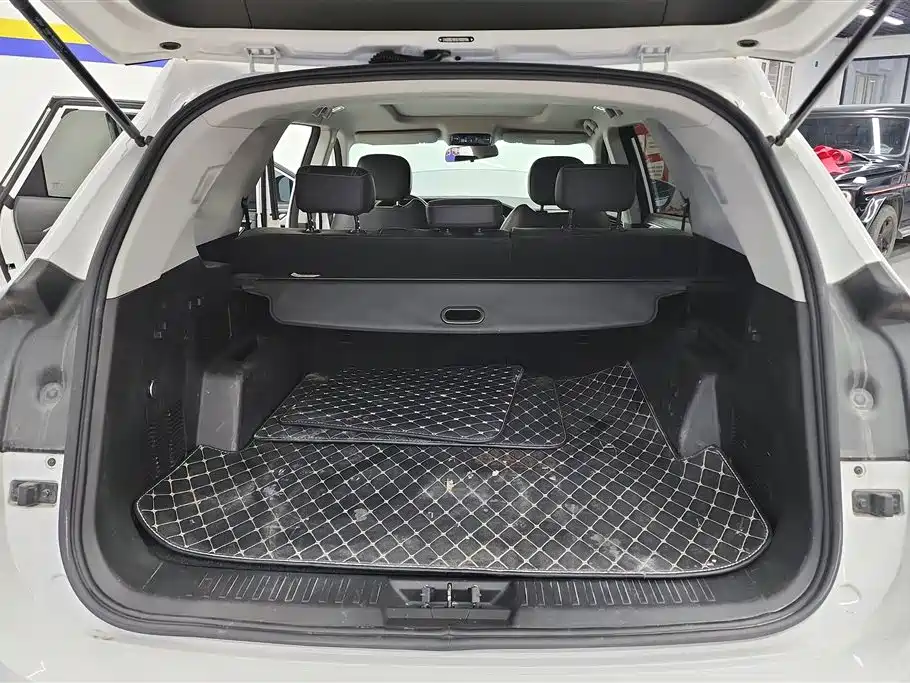 Jietu X90 2021 1.6T DCT Movie Edition 7 seats купить на сайте DeffCars