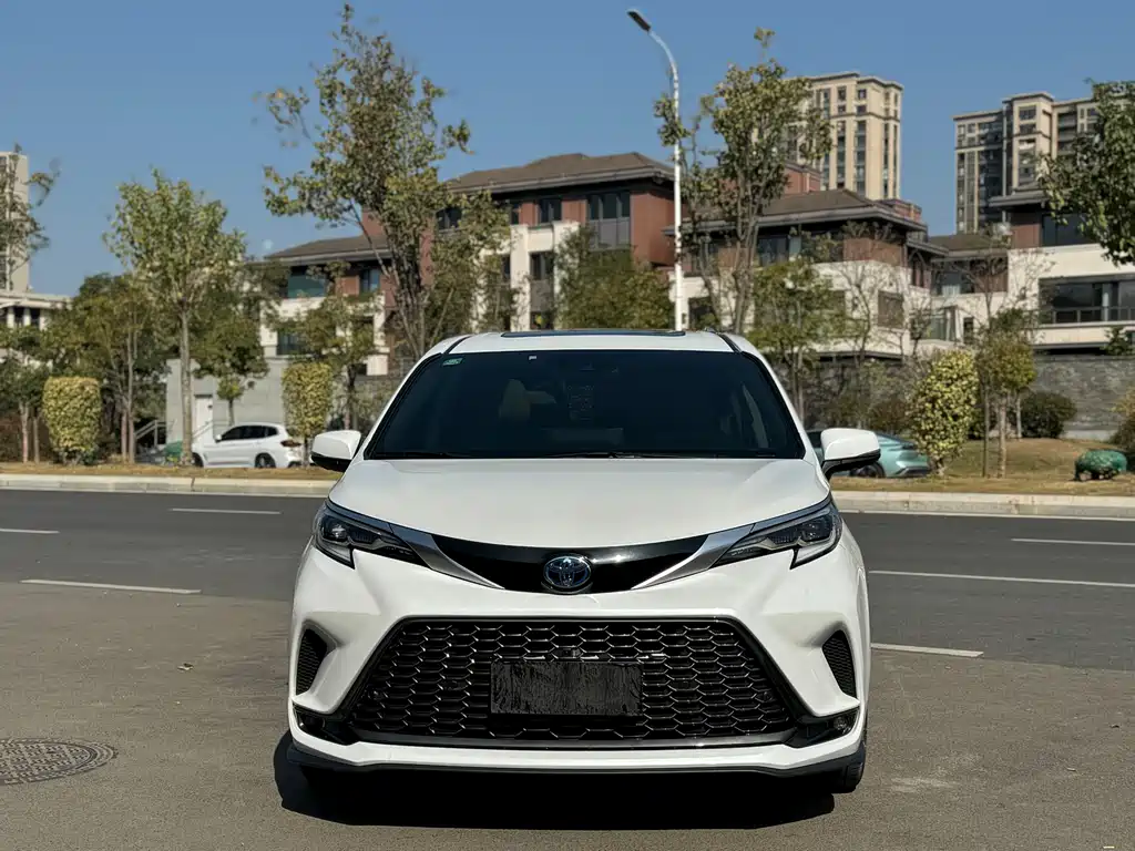 Grevia 2023 2.5L Hybrid Monarch VIP Edition купить на сайте DeffCars