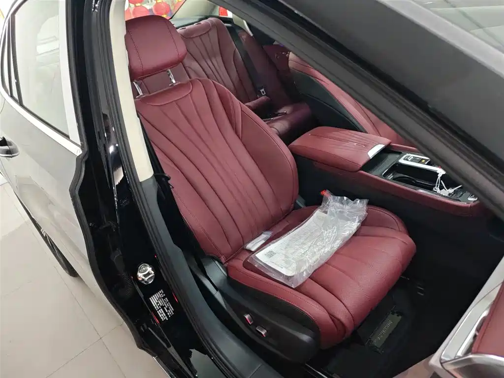 Hongqi H5 PHEV 2025 170 super hybrid version купить на сайте DeffCars
