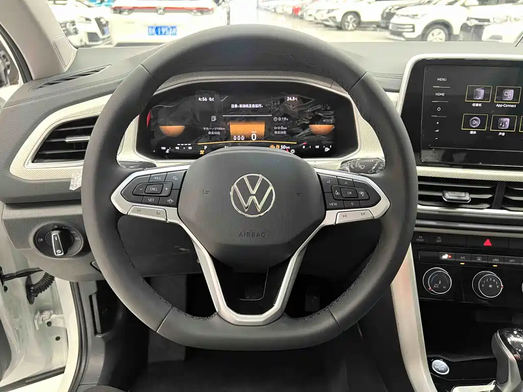 T-ROC 2025 model 2 facelift 280TSI DSG two-wheel drive time version купить на сайте DeffCars