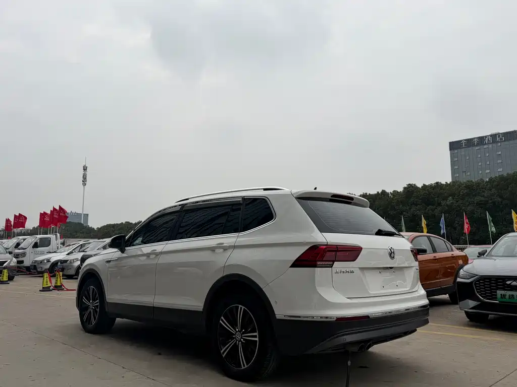 Tiguan L 2018 330TSI automatic two-wheel drive flagship version купить на сайте DeffCars