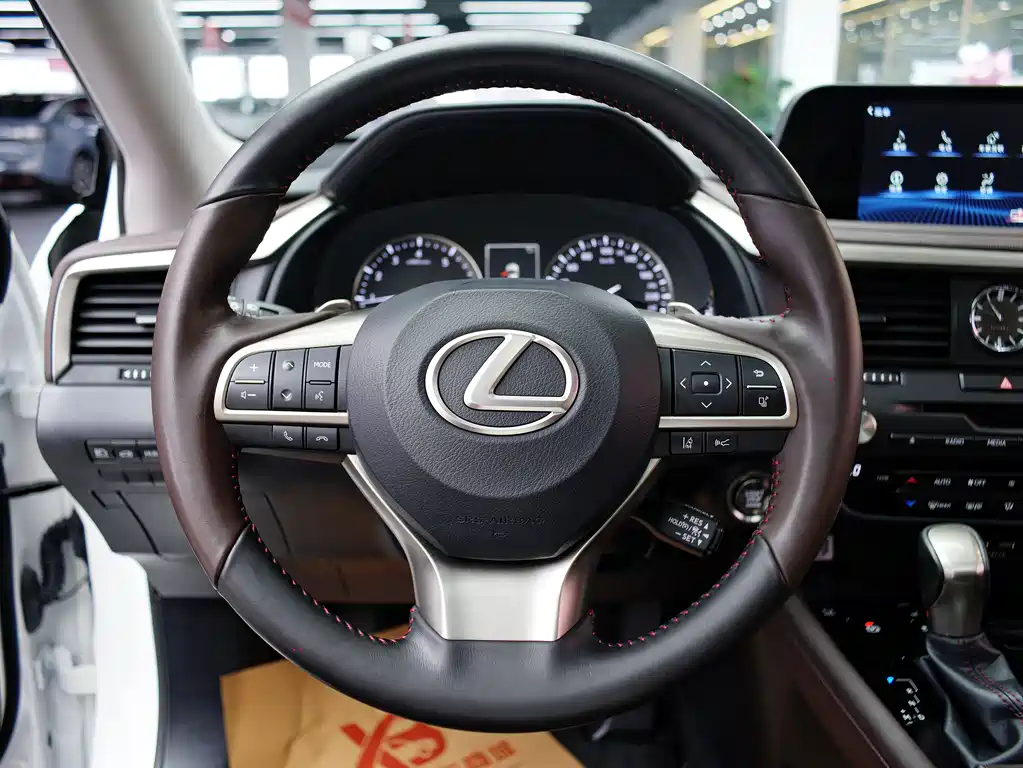 Lexus RX 2020 facelift 300 two-wheel drive comfort version купить на сайте DeffCars