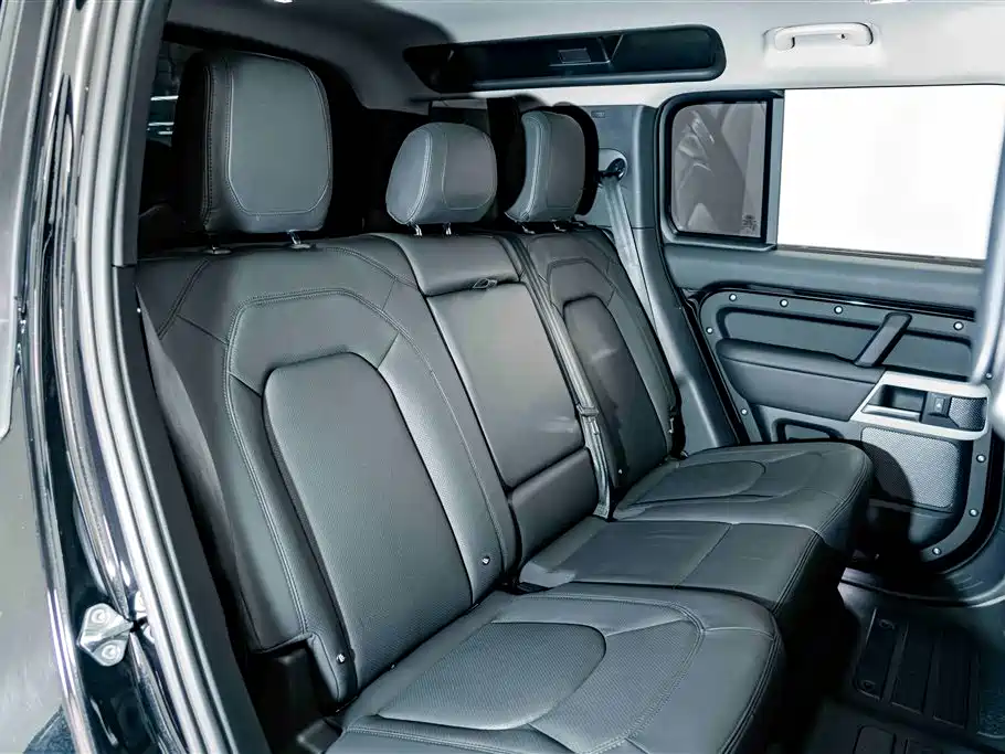 Land Rover Defender 2024 110 3.0T P400 XS купить на сайте DeffCars