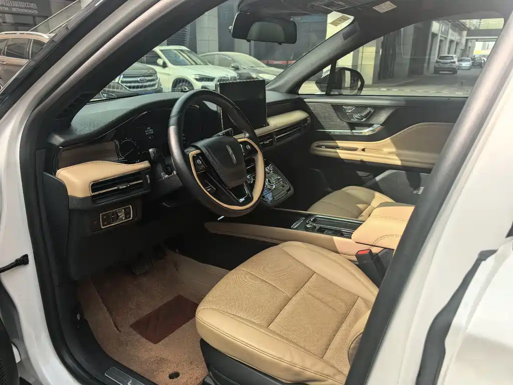 Adventurer 2021 2.0T Two-wheel drive Premium Edition купить на сайте DeffCars