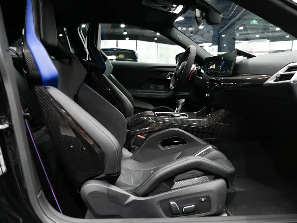 BMW M2 2025 M2 CS купить на сайте DeffCars