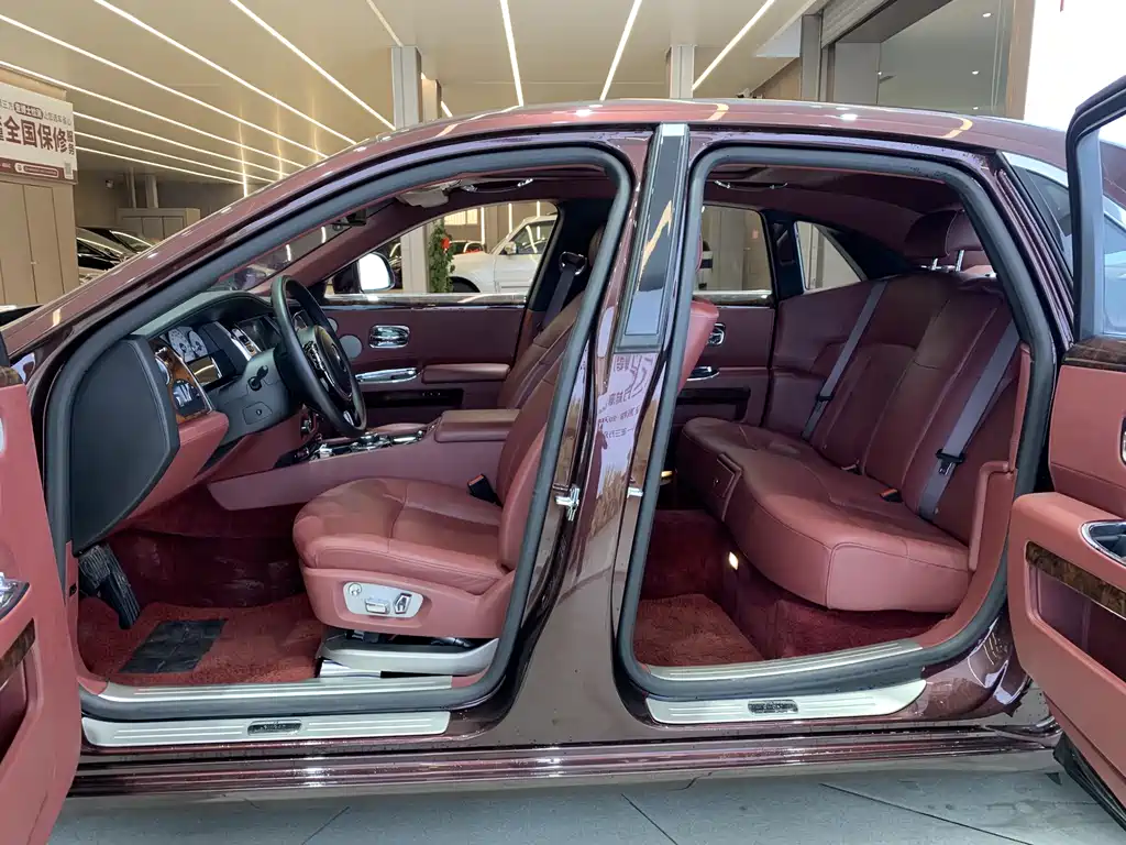 Ghost 2014 6.6T Standard Edition купить на сайте DeffCars