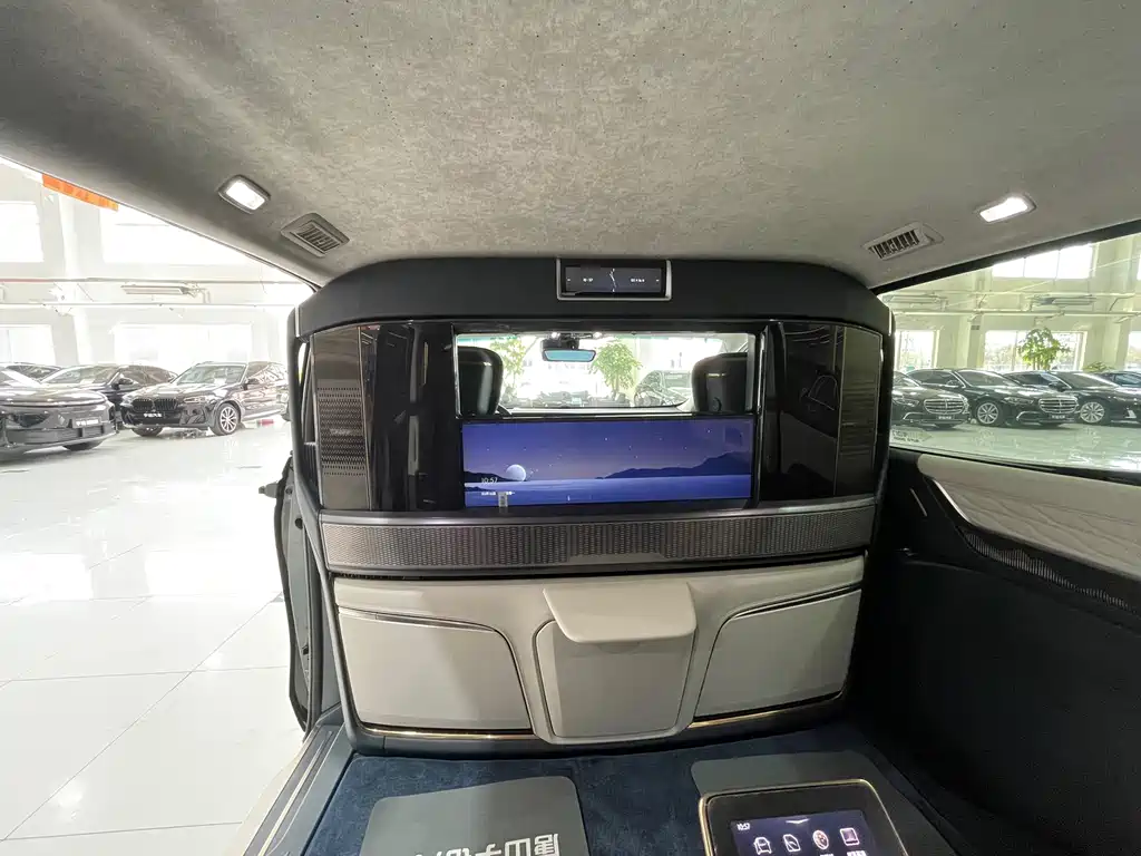 Century 2023 2.0T four-seater private version купить на сайте DeffCars