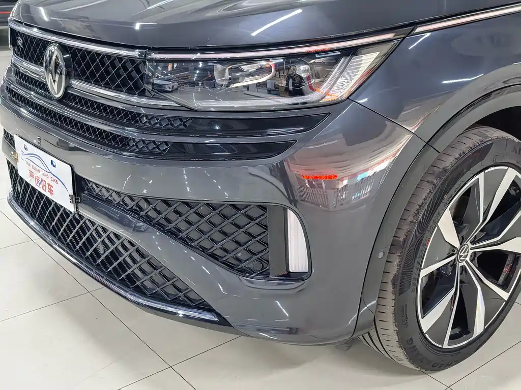 Lan Xun 2023 380TSI four-wheel drive R-Line first edition купить на сайте DeffCars