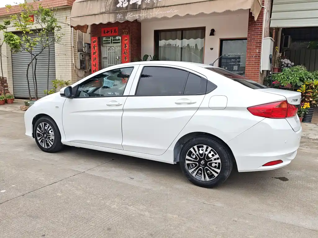Fengfan 2019 1.5L CVT Comfort Edition купить на сайте DeffCars