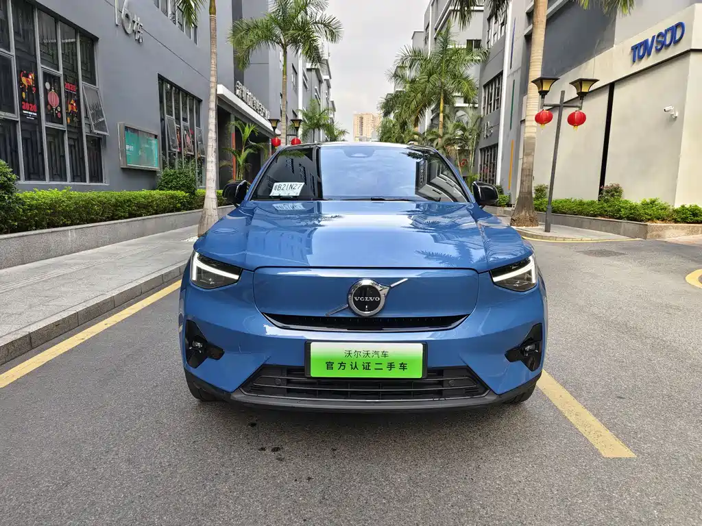 Volvo C40 2024 Long Range Edition PRO купить на сайте DeffCars