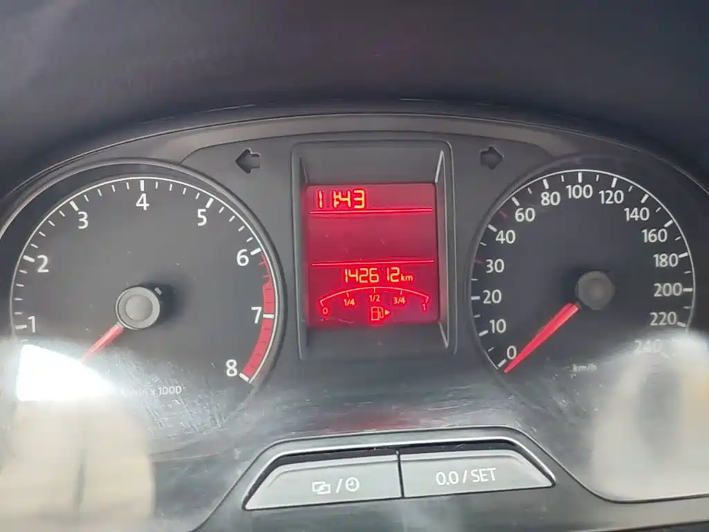 Jetta 2015 1.4L manual comfort model купить на сайте DeffCars