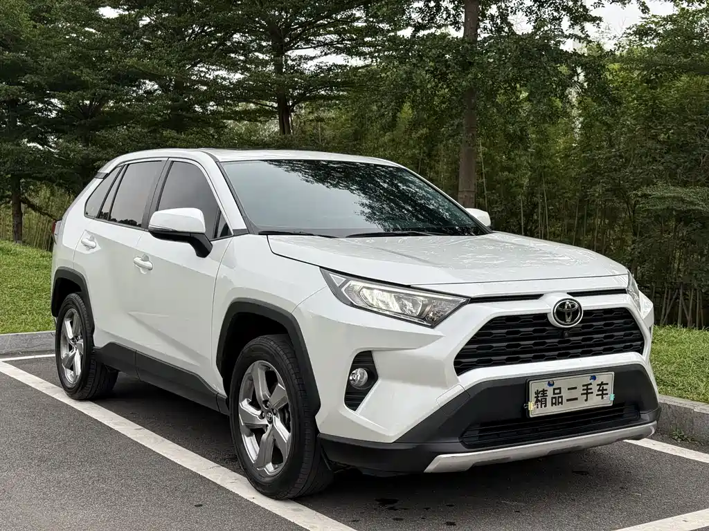 RAV4 Rongfang 2022 2.0L CVT two-wheel drive fashion Plus version купить на сайте DeffCars