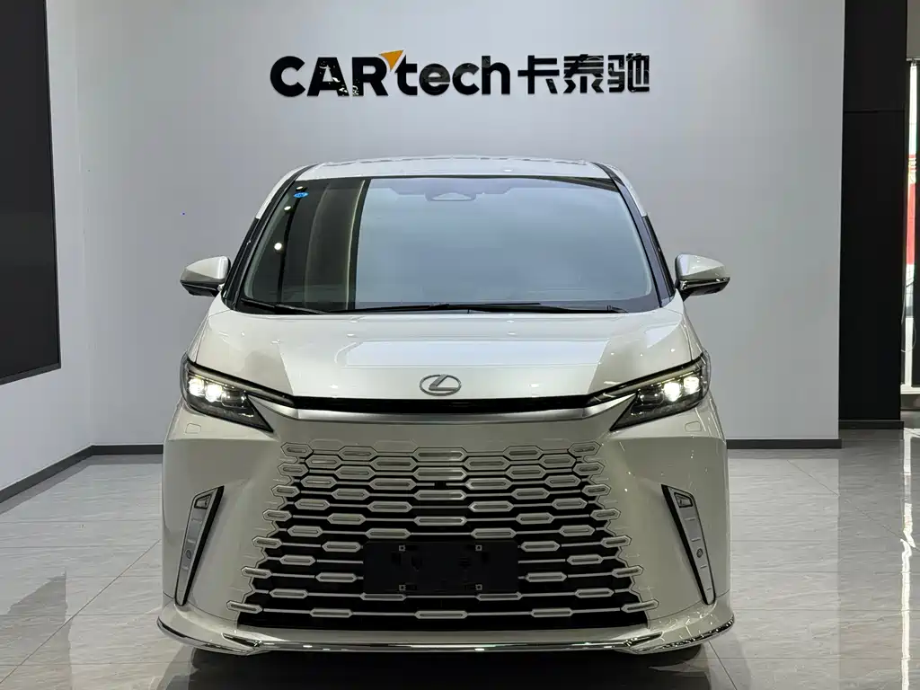 Lexus LM 2023 500h six-seater premium version купить на сайте DeffCars