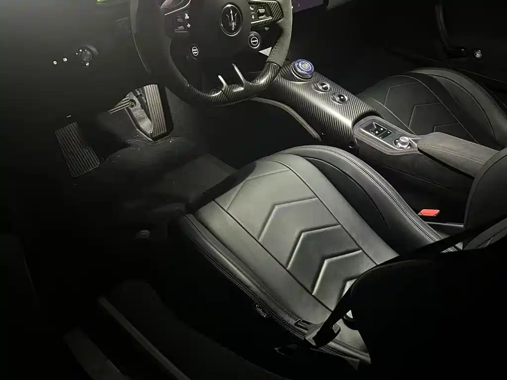 Maserati MC20 2023 3.0T Standard Edition купить на сайте DeffCars