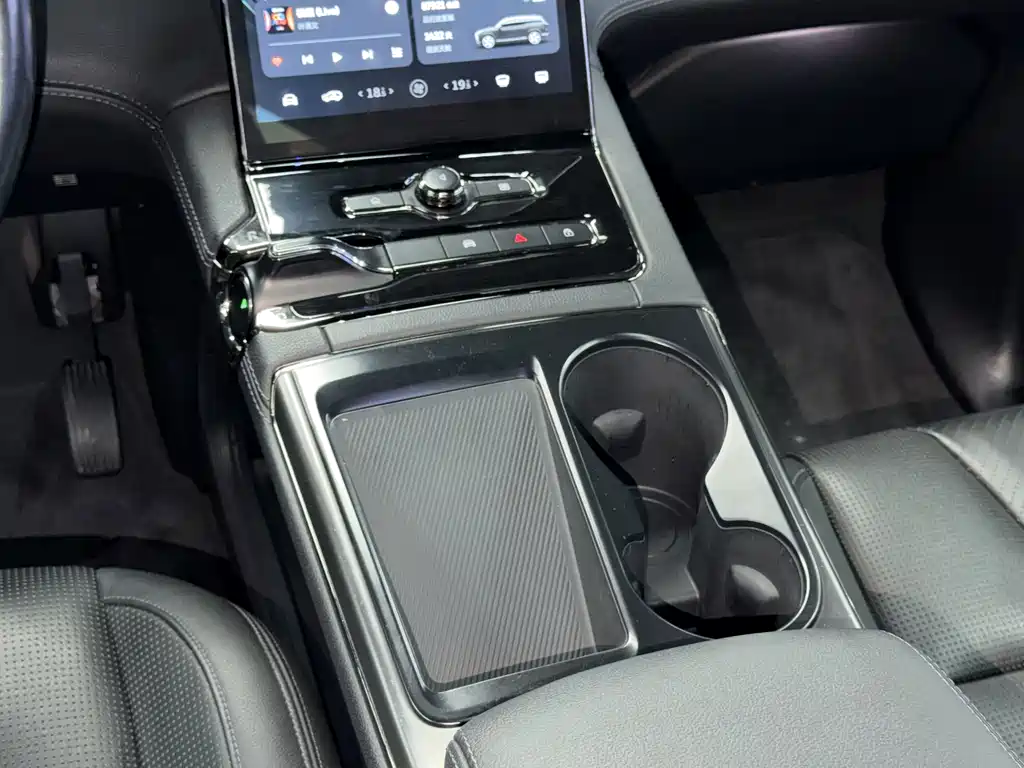 NIO ES8 2020 580KM six-seater version купить на сайте DeffCars