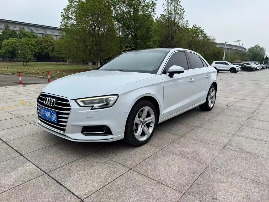Audi A3 2020 Sportback 35 TFSI Fashion Type National VI купить на сайте DeffCars