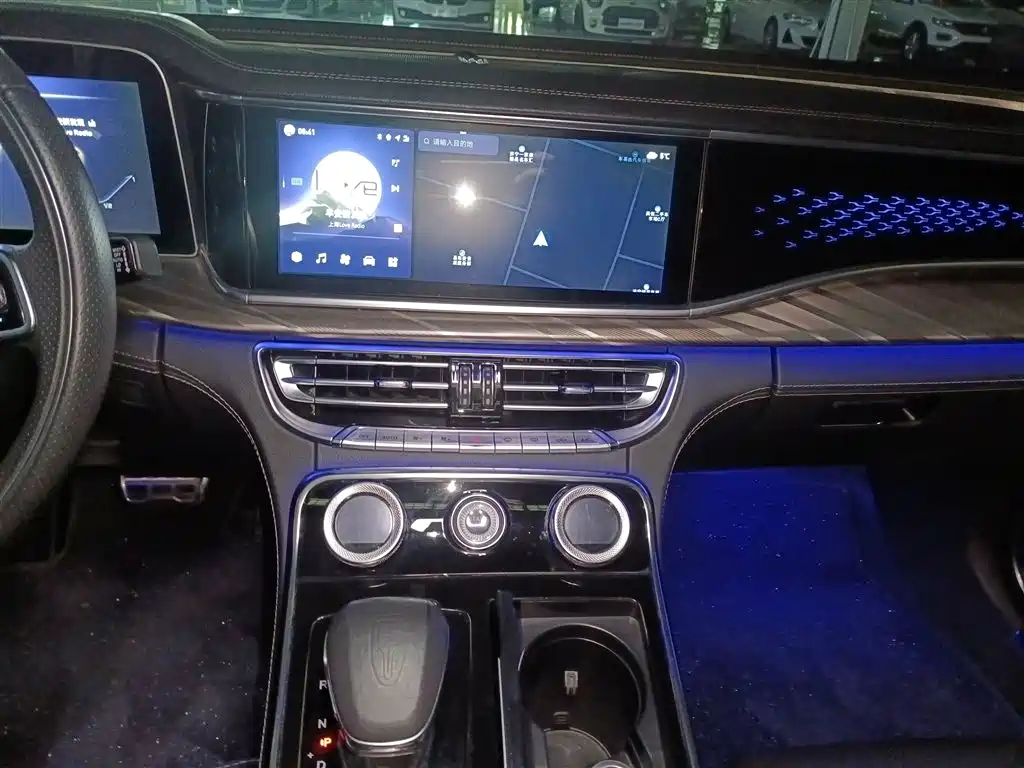 Hongqi H9 2020 2.0T Zhilian Flagship Edition купить на сайте DeffCars
