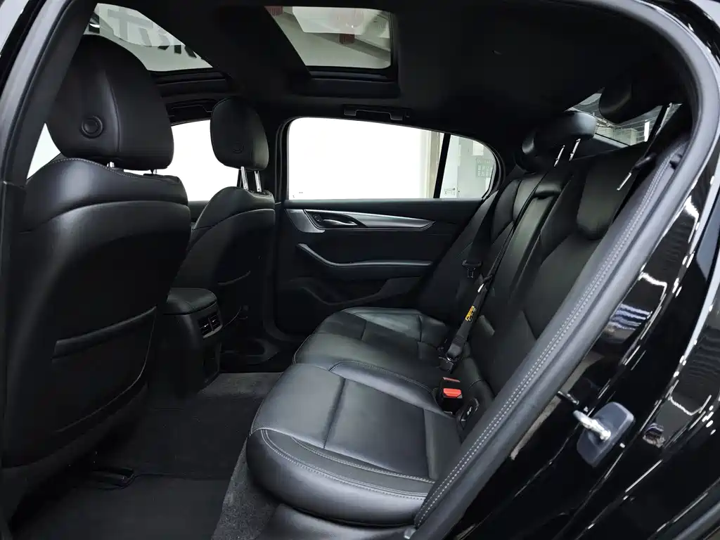 Cadillac CT5 2023 28T Premium Model купить на сайте DeffCars