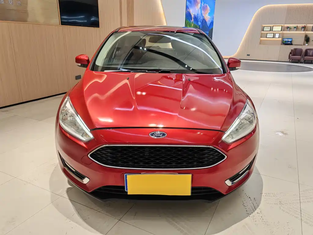 Focus 2018 Hatchback Classic EcoBoost 180 Automatic Elite купить на сайте DeffCars