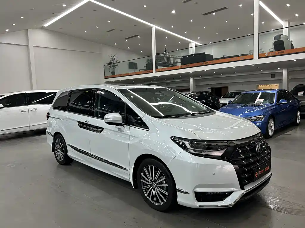 Alison 2024 2.0L e:HEV Extreme Edition купить на сайте DeffCars