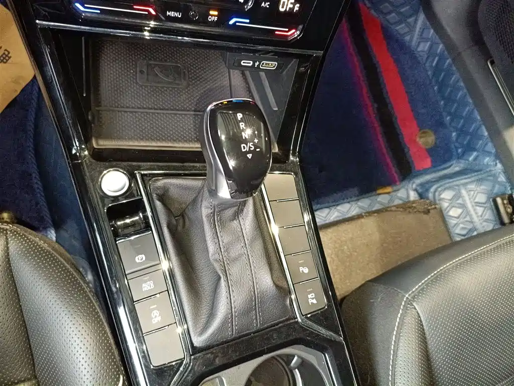Passat 2023 330TSI Starry Sky Deluxe Edition купить на сайте DeffCars