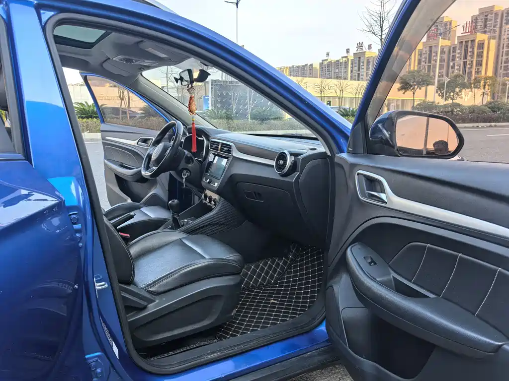 MG ZS 2017 1.5L manual luxury version купить на сайте DeffCars