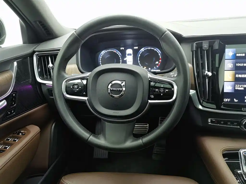 Volvo S90 2021 B5 Zhiyuan Luxury Edition купить на сайте DeffCars