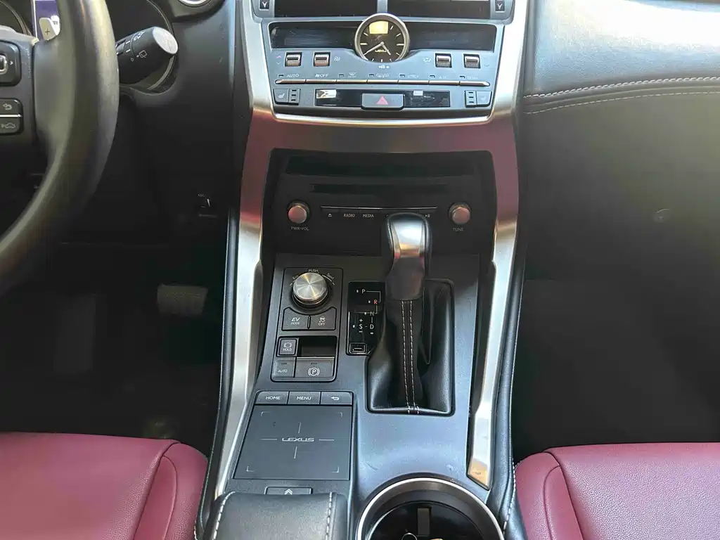 Lexus NX 2020 300h front-wheel drive Fengshang Edition National VI купить на сайте DeffCars