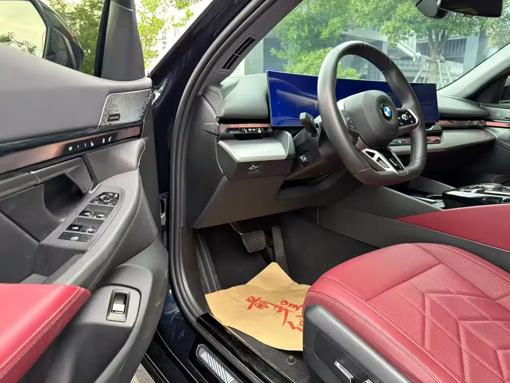 BMW 5 Series 2024 530Li Leading M Sports Package купить на сайте DeffCars