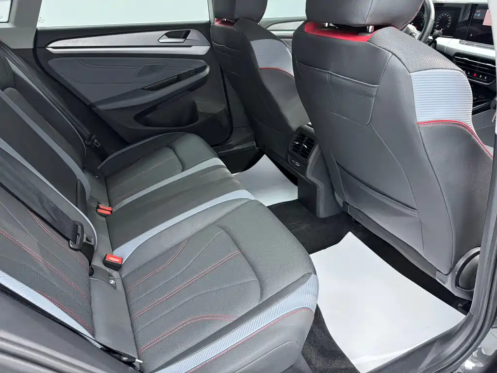 LAMANDO 2023 LAMANDOL 280TSI DSG Hot Edition купить на сайте DeffCars