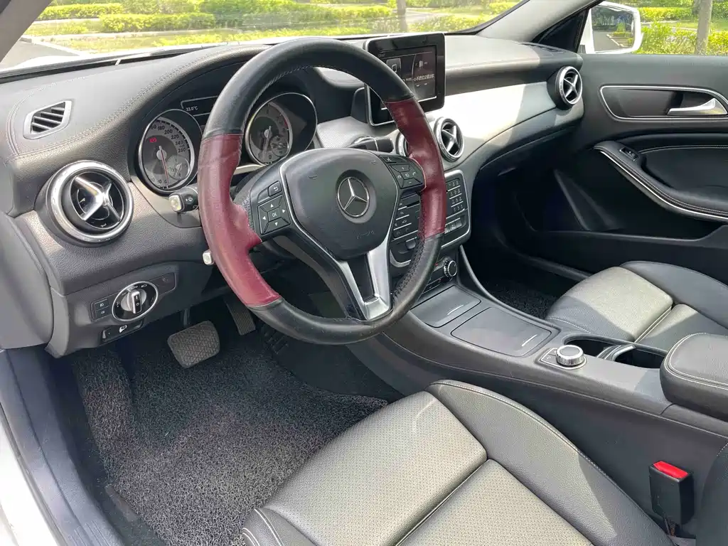 Mercedes GLA 2016 200 Fashion Edition купить на сайте DeffCars