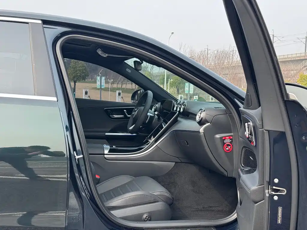 Mercedes-Benz C-Class 2023 facelift C 260 L sports version купить на сайте DeffCars