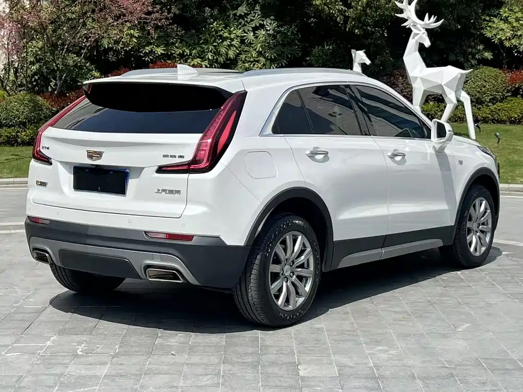 Cadillac XT4 2020 28T two-wheel drive leading model купить на сайте DeffCars