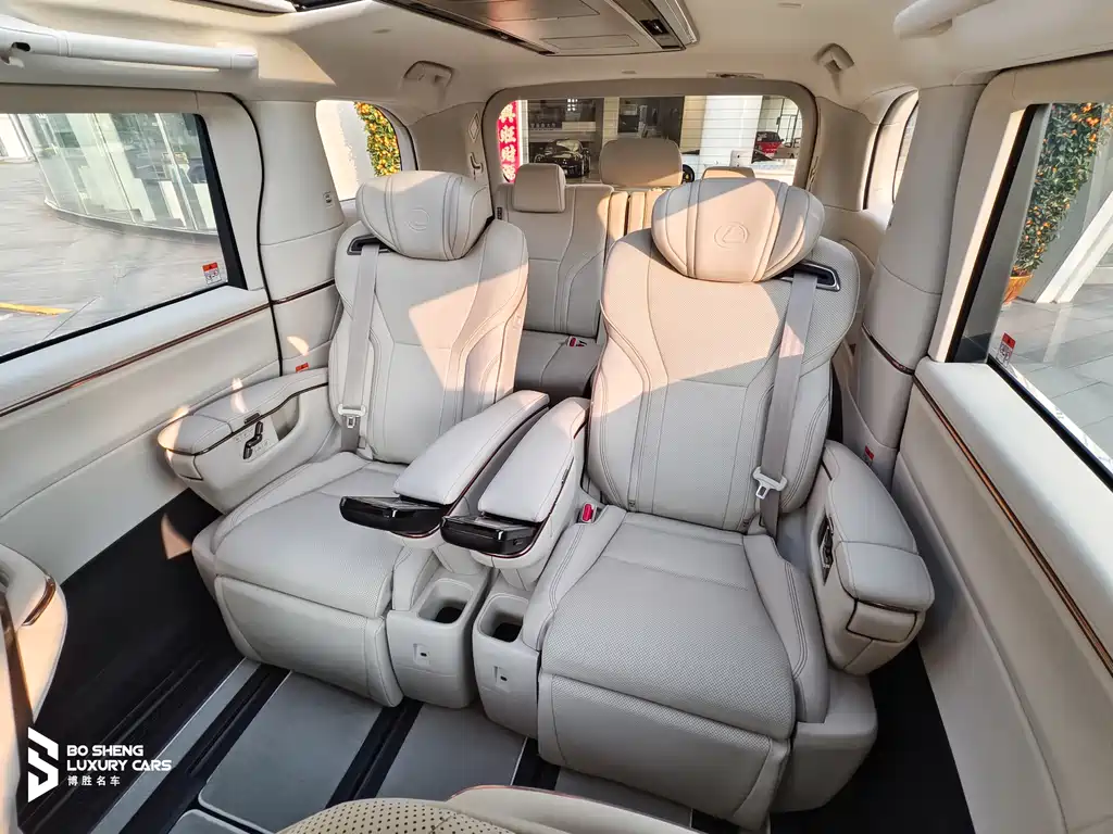 Lexus LM 2025 350h seven-seat elegant version купить на сайте DeffCars