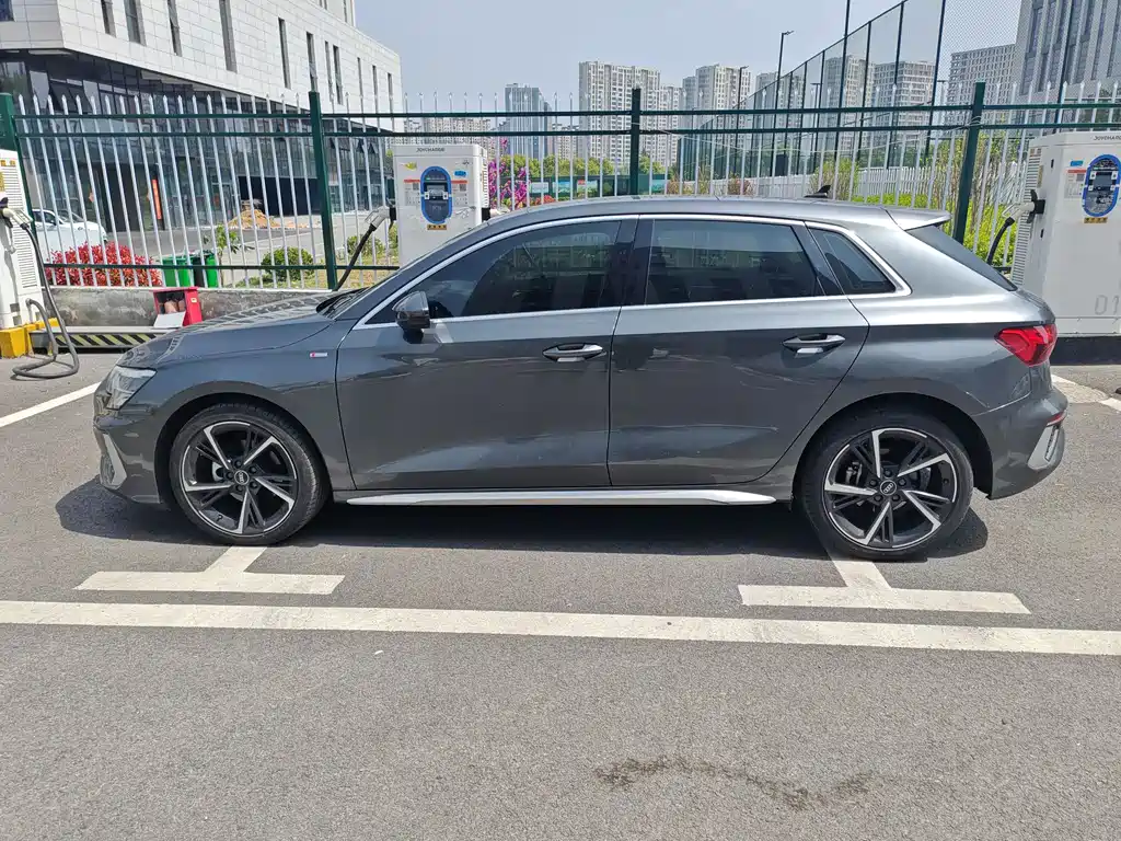 Audi A3 2023 Sportback 35 TFSI stylish and sporty купить на сайте DeffCars
