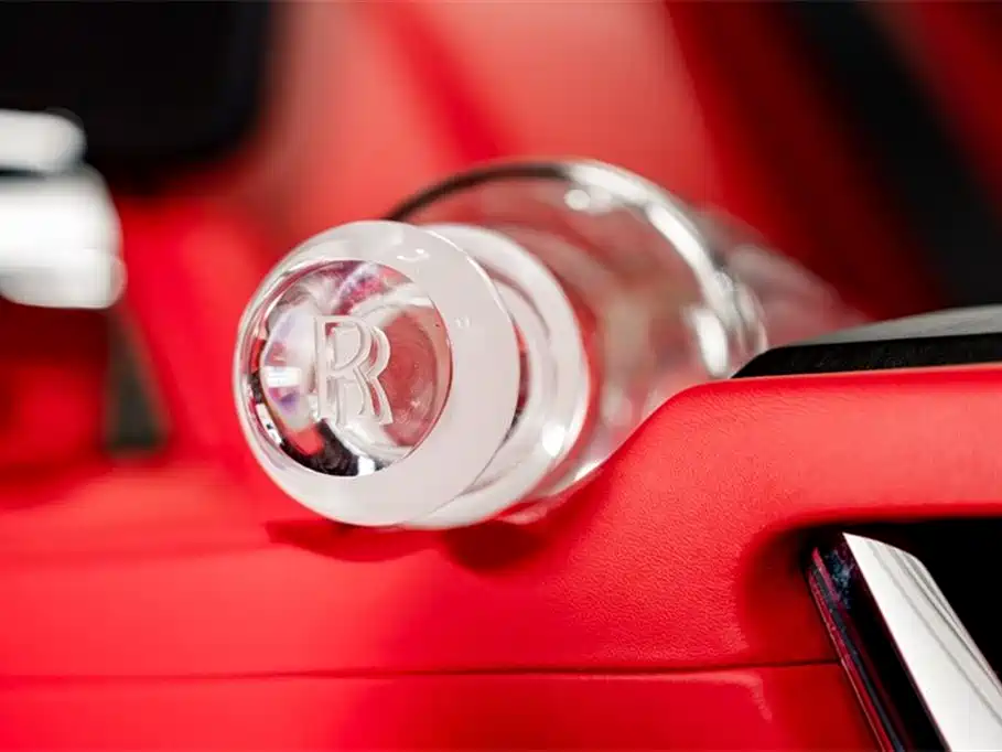 Cullinan 2024 four-seat version купить на сайте DeffCars