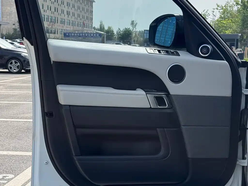 Range Rover Sport 2014 3.0 SC V6 HSE DYNAMIC купить на сайте DeffCars