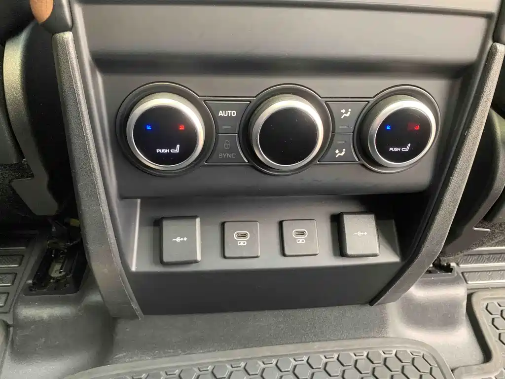 Land Rover Defender 2022 110 P400 Dark Special Edition купить на сайте DeffCars