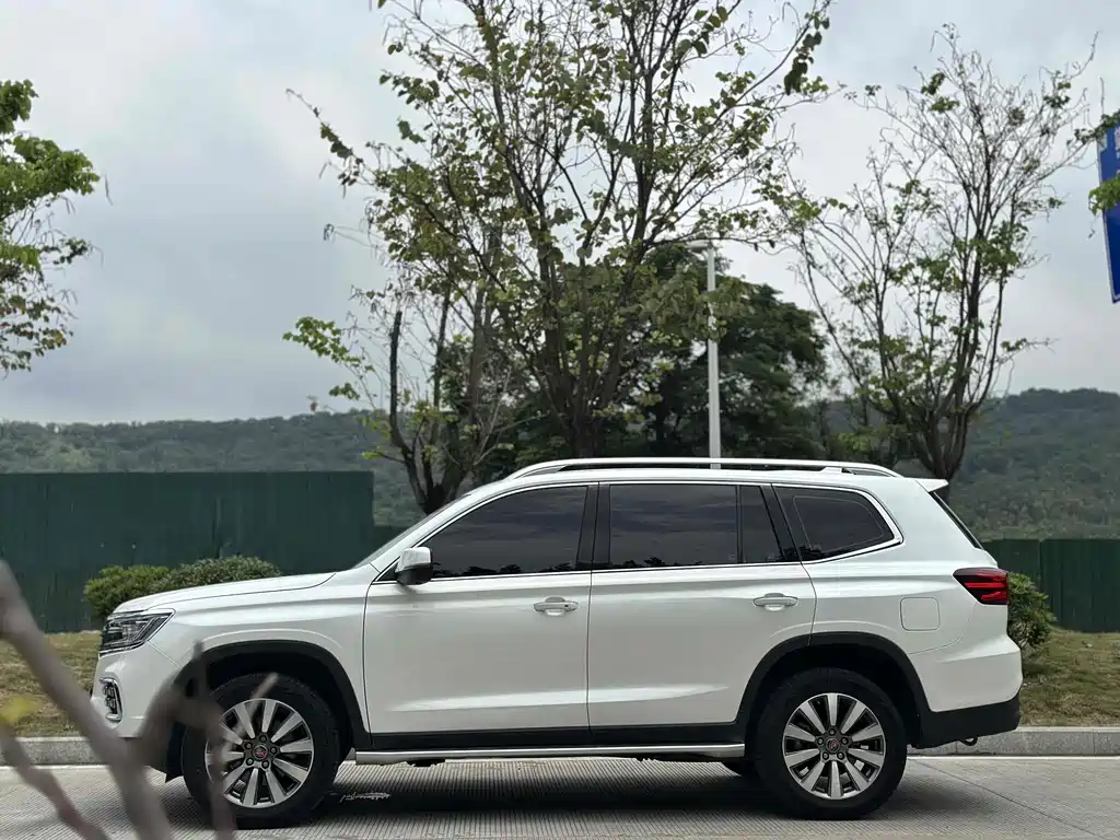 Roewe RX8 2019 30T Intelligent Network 2WD Super Flagship Edition купить на сайте DeffCars