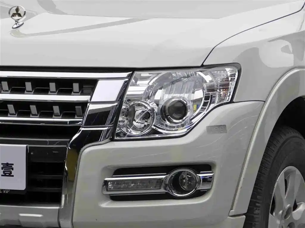 Pajero imported 2020 3.0L automatic standard version купить на сайте DeffCars