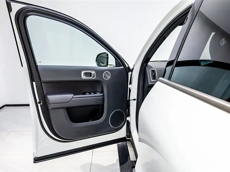 Ideal L9 2025 Ultra smart refresh version купить на сайте DeffCars