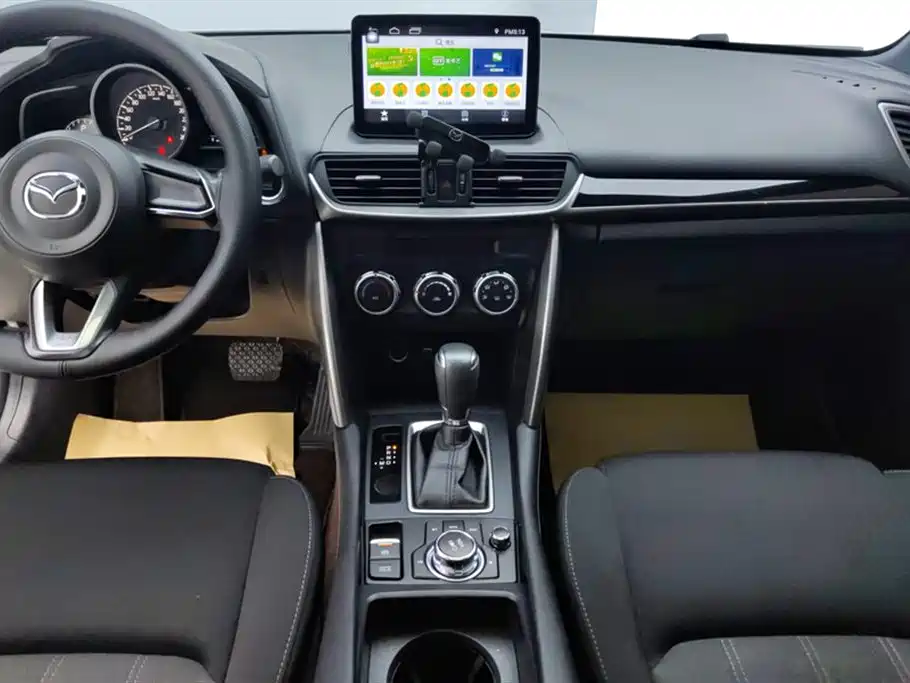 Mazda CX-4 2018 2.0L automatic two-wheel drive Blue Sky Vibrant Edition National V купить на сайте DeffCars