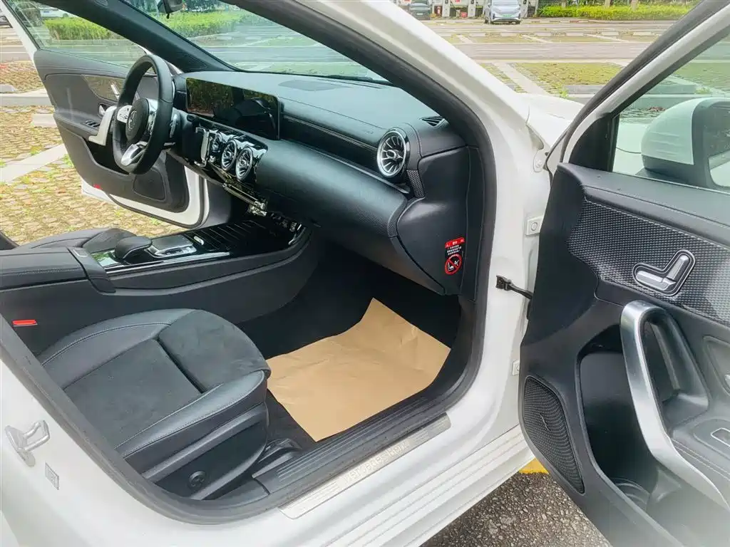 Mercedes-Benz A-Class 2020 A 200 L Sports Sedan купить на сайте DeffCars