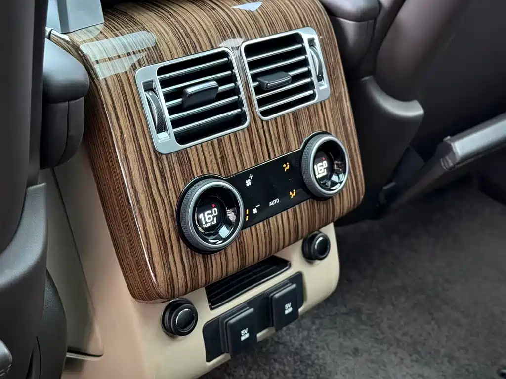 Range Rover 2018 3.0 SC V6 Vogue Edition купить на сайте DeffCars
