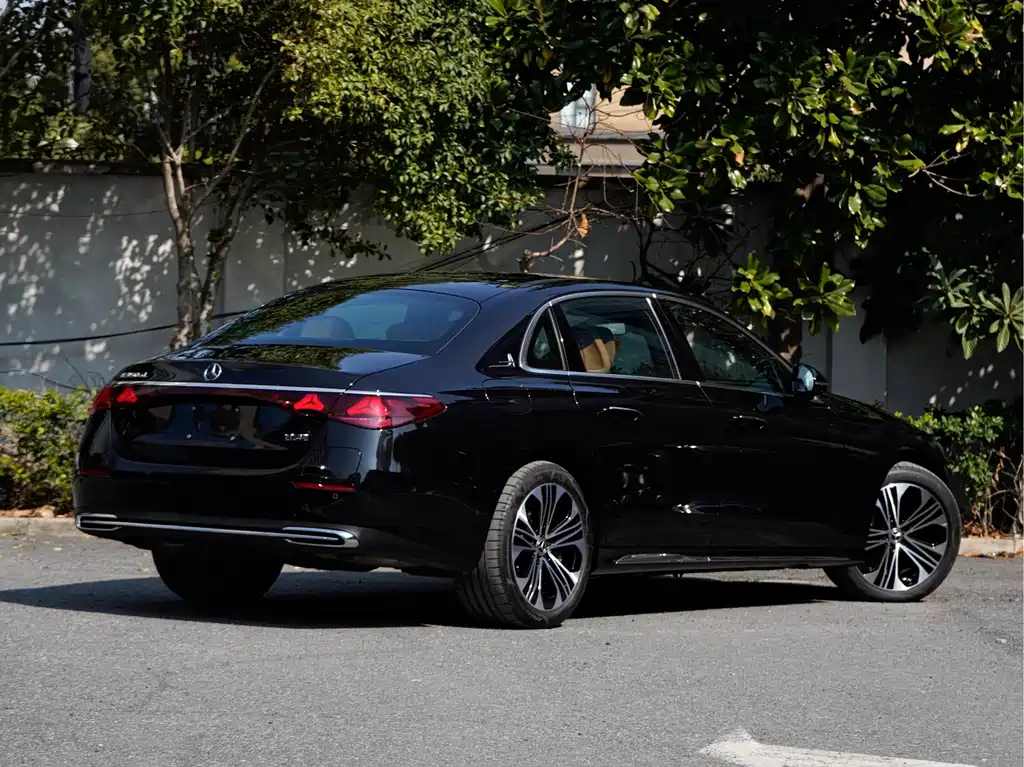 Mercedes-Benz E-Class New Energy 2024 E 350 e L plug-in hybrid sedan купить на сайте DeffCars