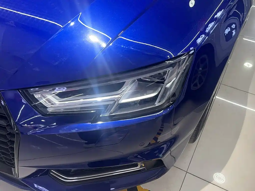 Audi A4L 2018 30th Anniversary Model 40 TFSI Fashion Model купить на сайте DeffCars